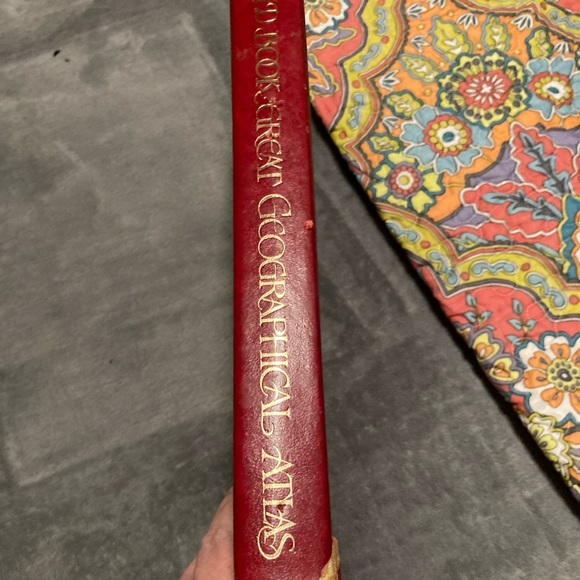 The World Book Great Geographical Atlas Chicago - Picture 2 of 16